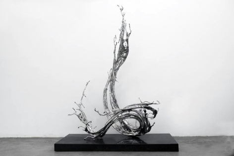 Jin Bo, 2017, stainless steel, 69.7 x 31.5 x 44.9 inches/177 x 80 x 114 cm