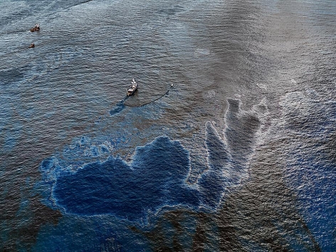 Edward Burtynsky, Oil Spill #4, Oil skimming Boat, Near Ground Zero, Gulf of Mexico, 2010, Chromogenic color print, 39 x 52&quot;