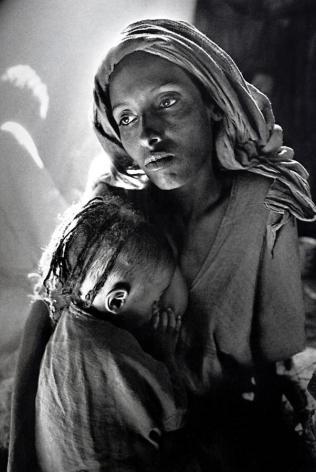 Sebasti&atilde;o Salgado, Children&#039;s Ward in the Korem Refugee Camp [mother and child], 1984, gelatin silver print, 20 x 24 inches