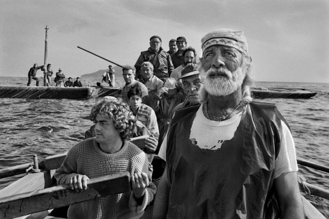 Traditional tuna fishing ritual La Mattanza, Trapani, Sicily, Italy, 1991, gelatin silver print, 36 x 50 inches/91.4 x 127 cm&nbsp;&copy; Sebasti&atilde;o Salgado/Amazonas Images